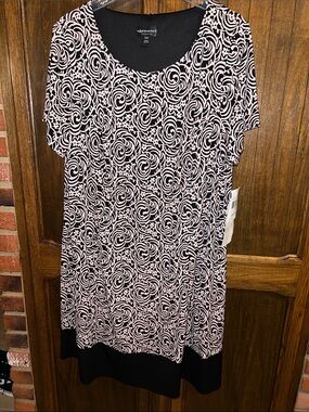 Connected Apparel 20W Dress